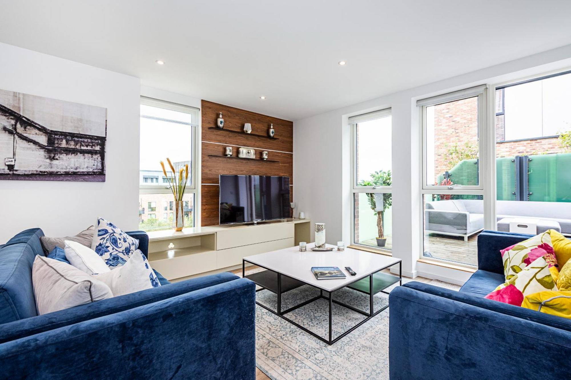 Chiswick Park 3 Bed 3 Bath West London - Parking Leilighet Eksteriør bilde