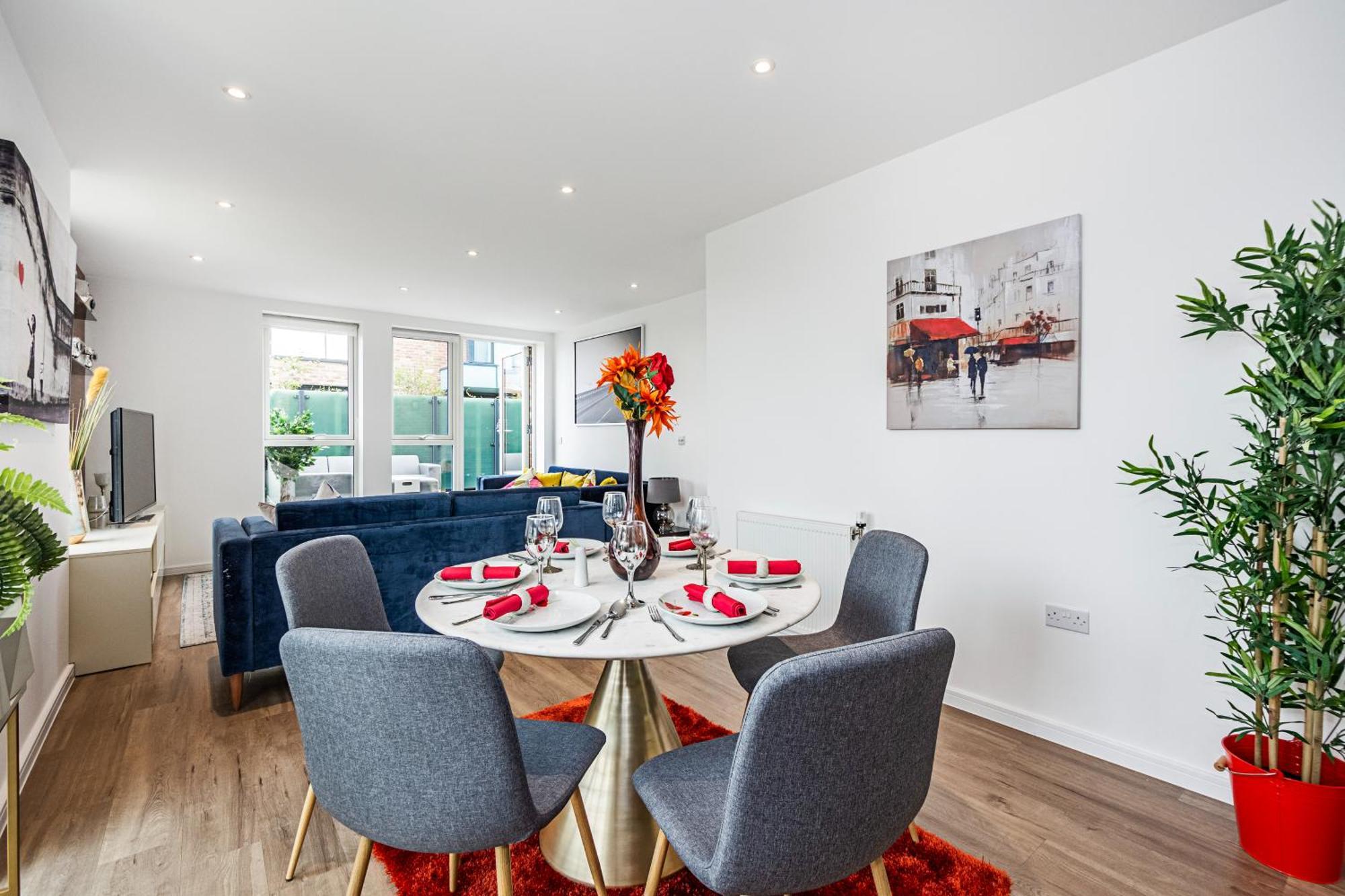 Chiswick Park 3 Bed 3 Bath West London - Parking Leilighet Eksteriør bilde